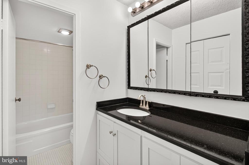5300 COLUMBIA PIKE Unit: 705