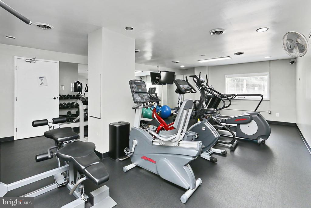5300 COLUMBIA PIKE Unit: 705