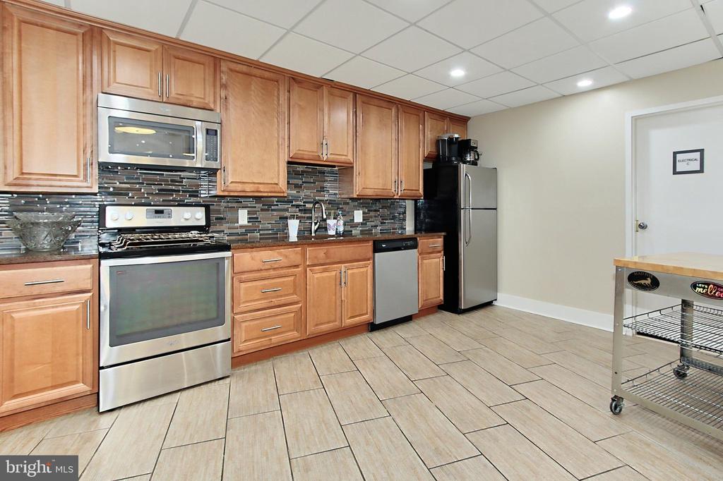 5300 COLUMBIA PIKE Unit: 705