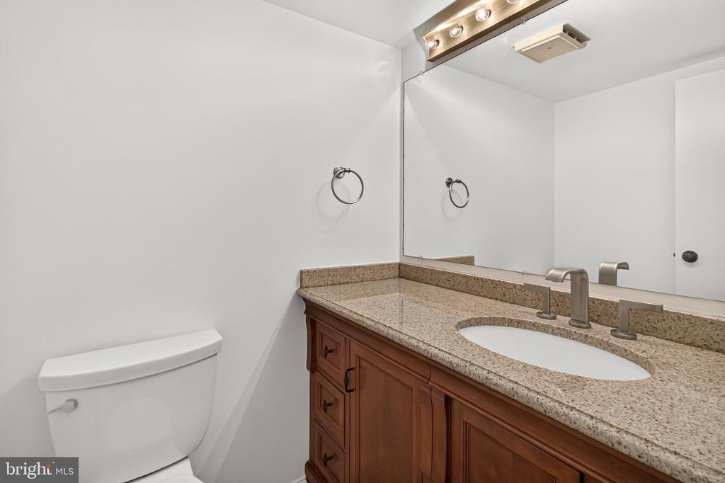 5300 COLUMBIA PIKE Unit: 705