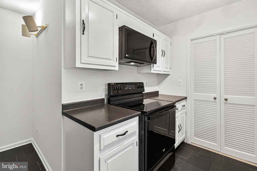 5300 COLUMBIA PIKE Unit: 705