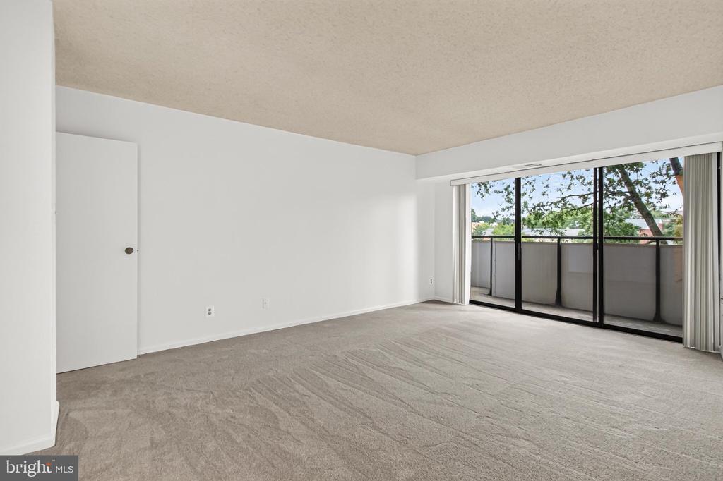 5300 COLUMBIA PIKE Unit: 705