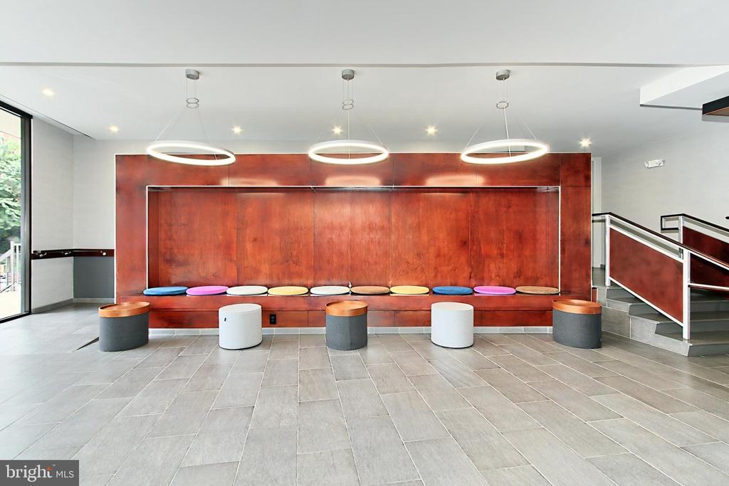 5300 COLUMBIA PIKE Unit: 705