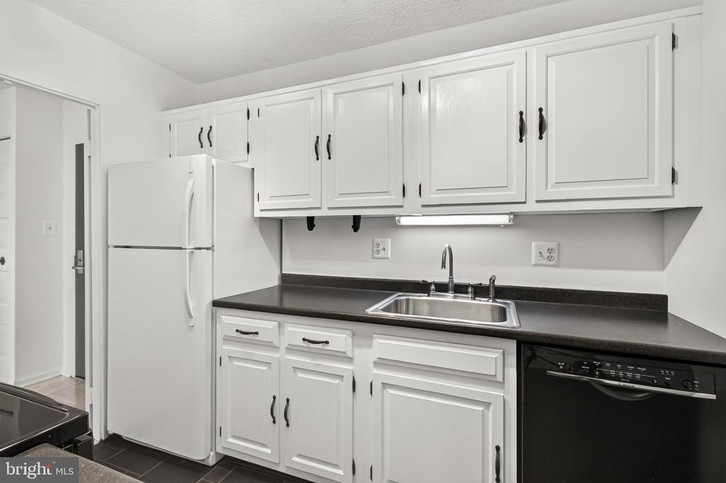 5300 COLUMBIA PIKE Unit: 705