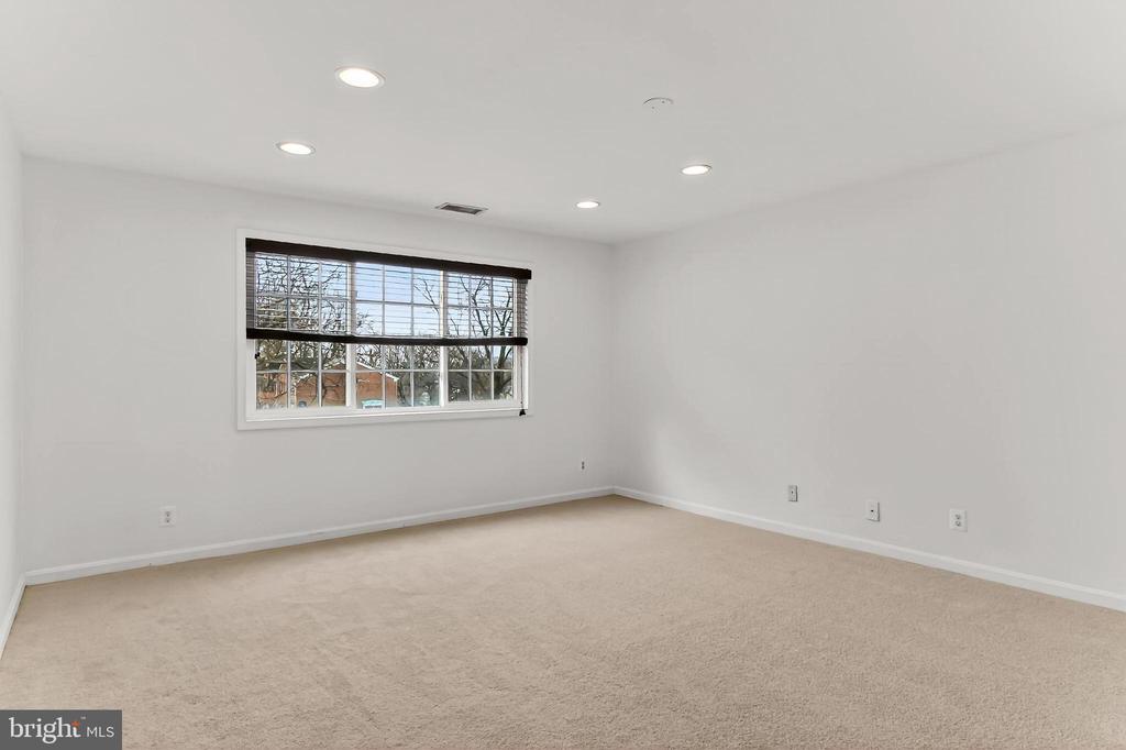 1407 N VAN DORN STREET N 1407C