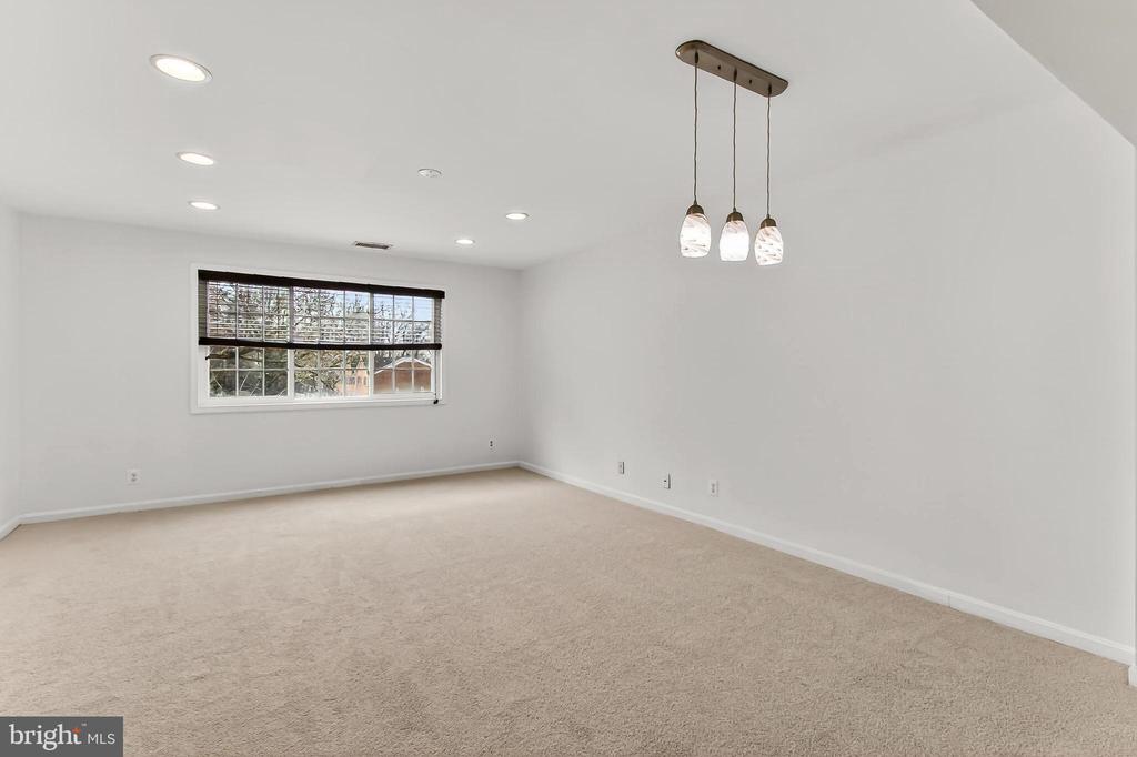1407 N VAN DORN STREET N 1407C