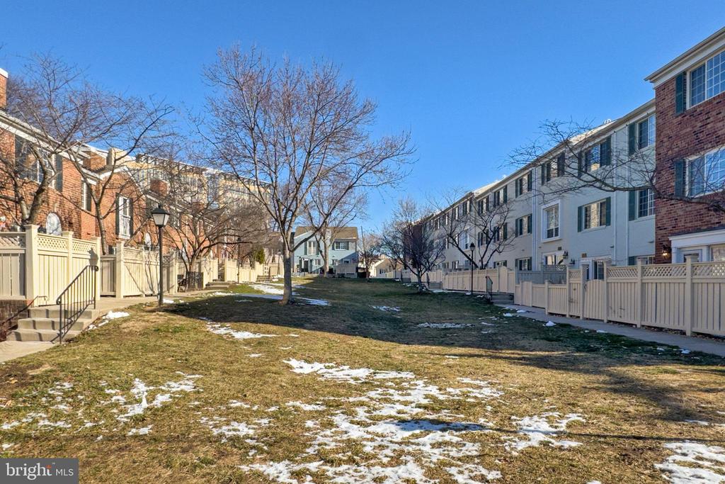 1407 N VAN DORN STREET N 1407C