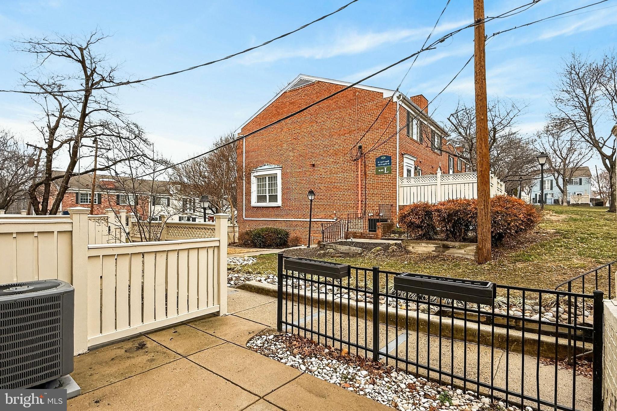 1407 N VAN DORN STREET N 1407C