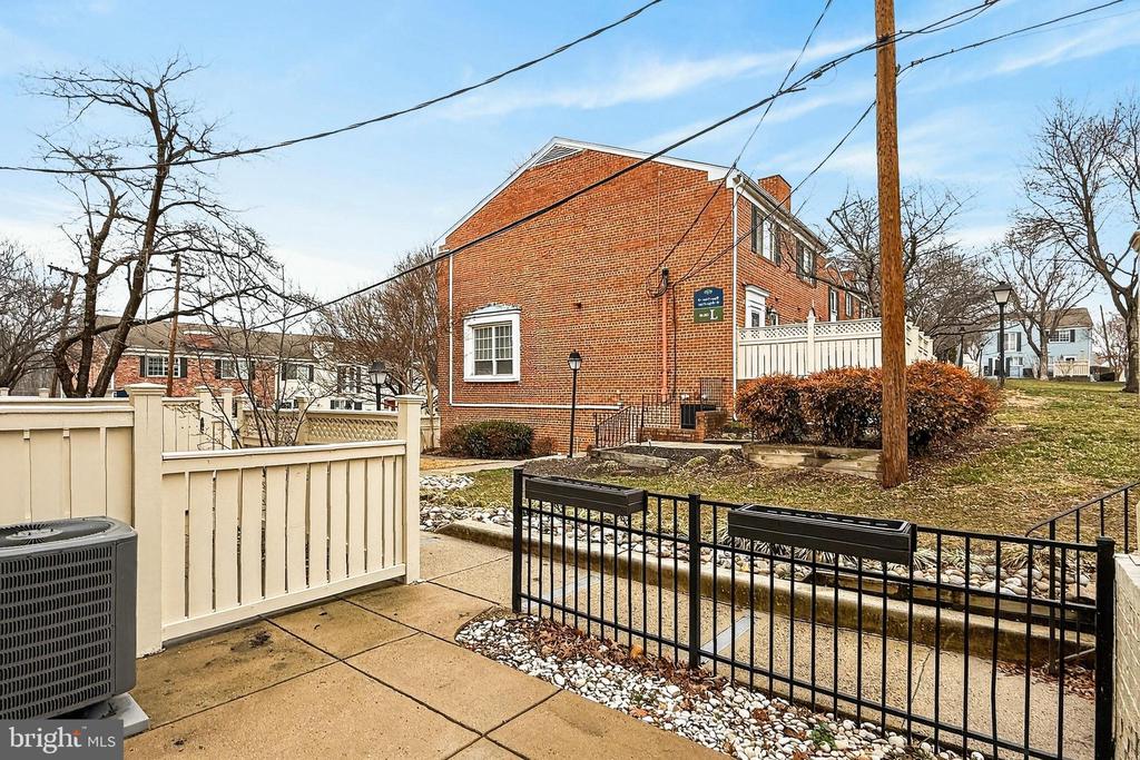 1407 N VAN DORN STREET N 1407C