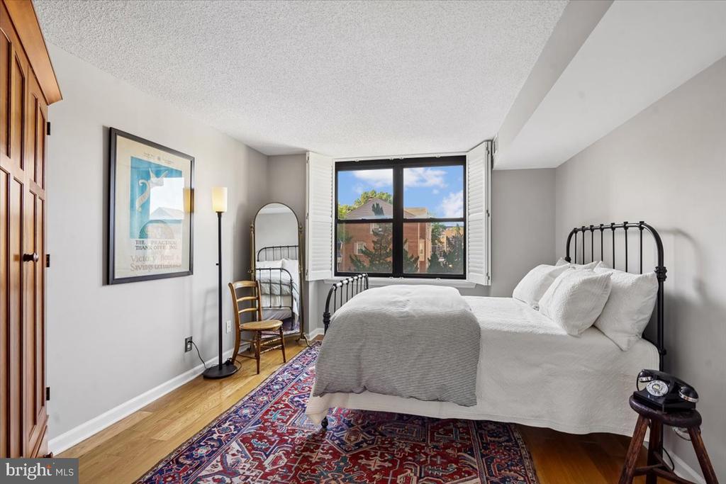 1200 BRADDOCK PLACE Unit: 205