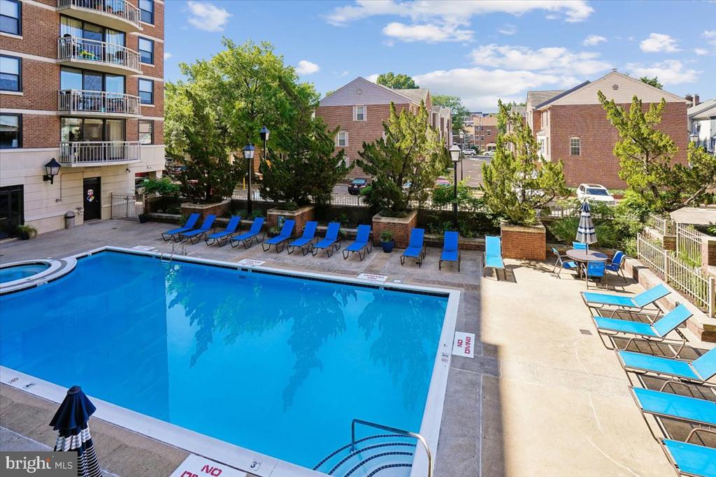 1200 BRADDOCK PLACE Unit: 205