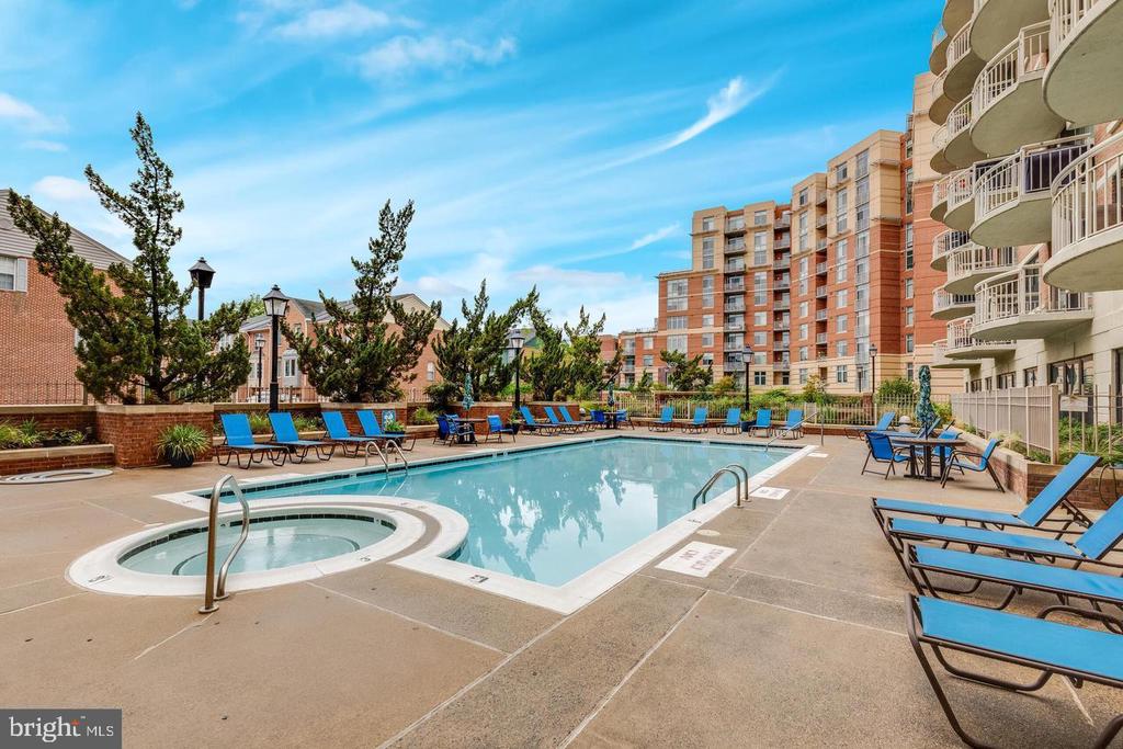 1200 BRADDOCK PLACE Unit: 205