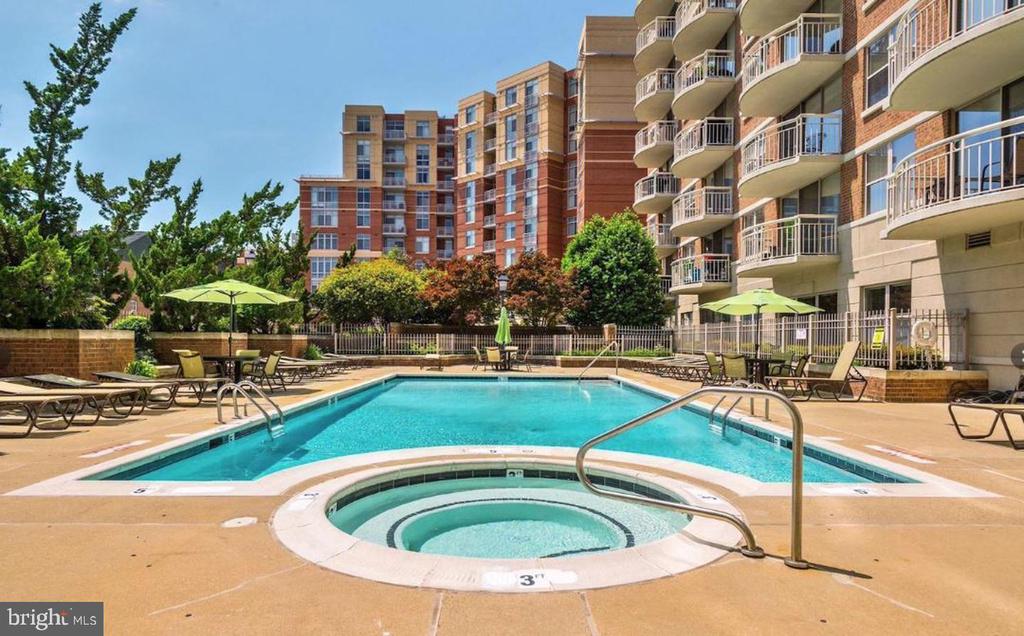 1200 BRADDOCK PLACE Unit: 205