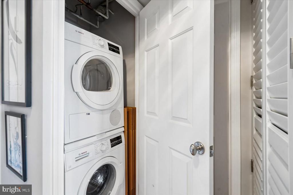 1200 BRADDOCK PLACE Unit: 205