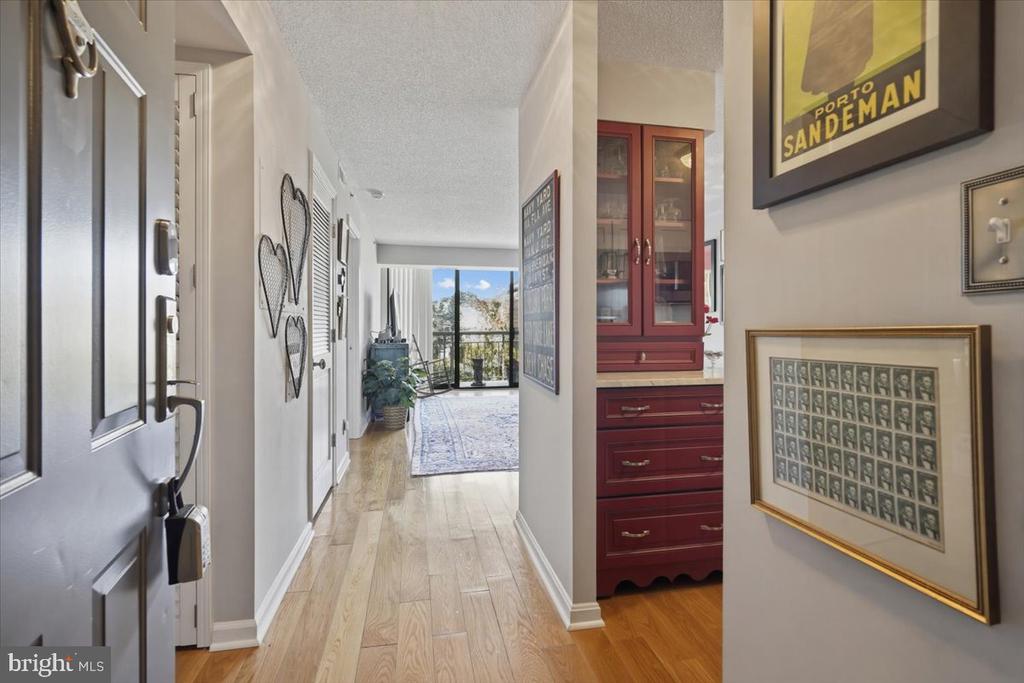 1200 BRADDOCK PLACE Unit: 205