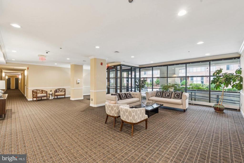 1200 BRADDOCK PLACE Unit: 205