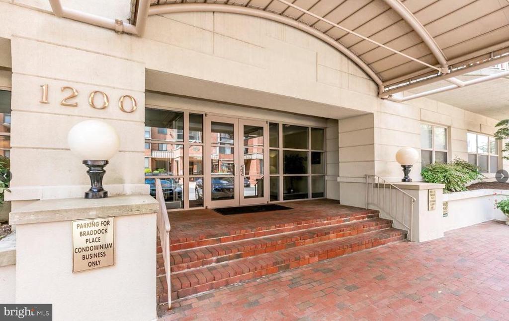 1200 BRADDOCK PLACE Unit: 205