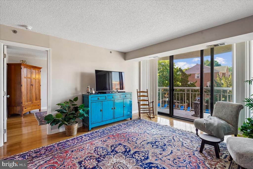 1200 BRADDOCK PLACE Unit: 205