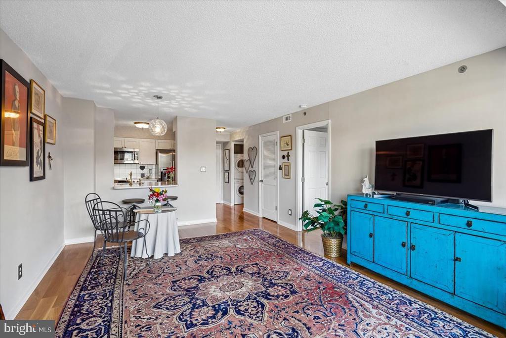 1200 BRADDOCK PLACE Unit: 205