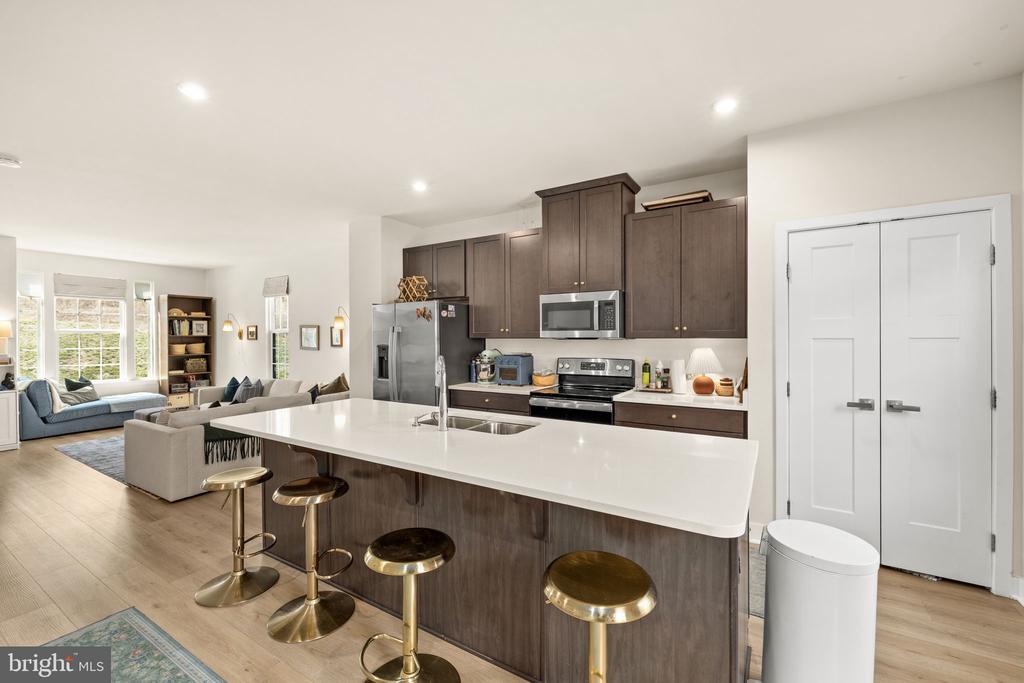 1128 SPUR LANE