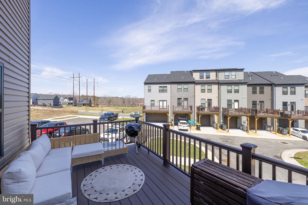 1128 SPUR LANE