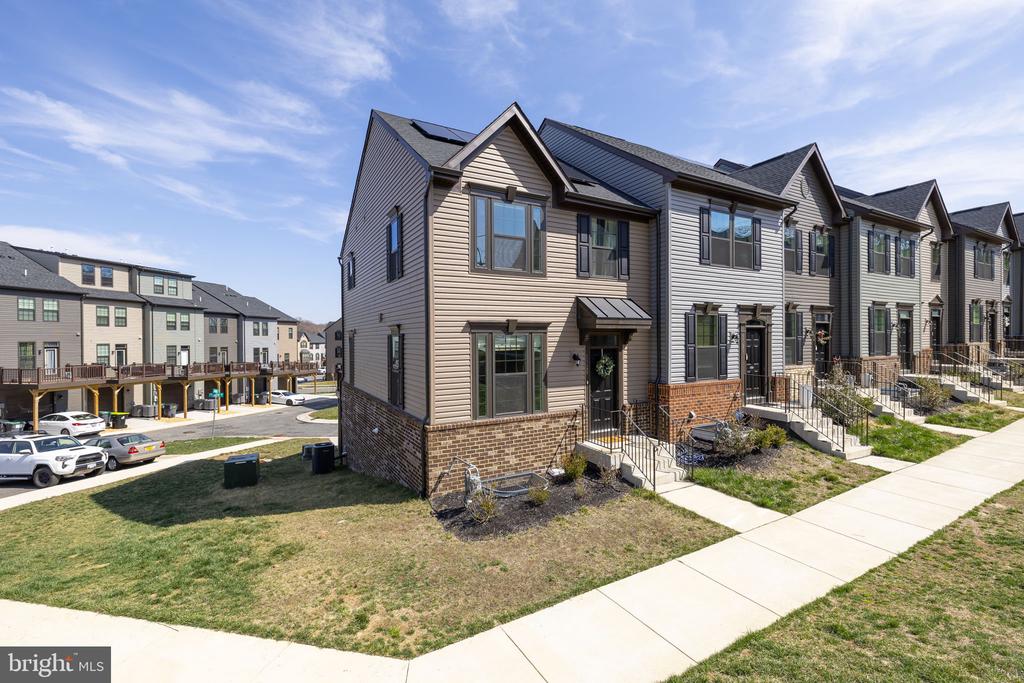 1128 SPUR LANE