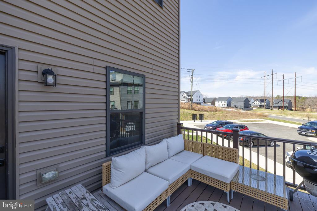 1128 SPUR LANE