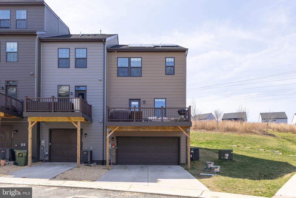 1128 SPUR LANE