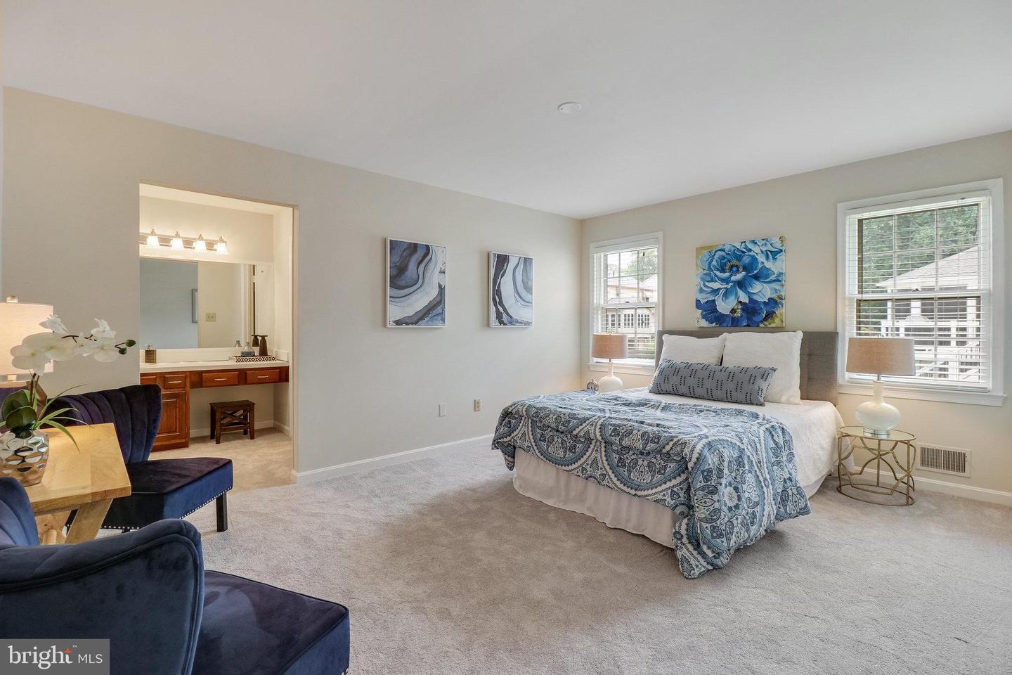 9812 Dansk Ct
