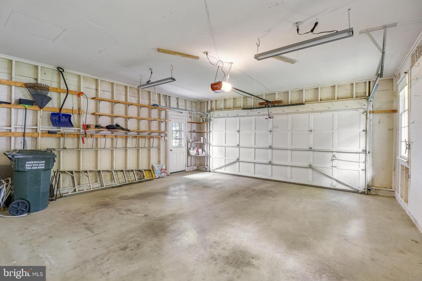 9812 Dansk Ct