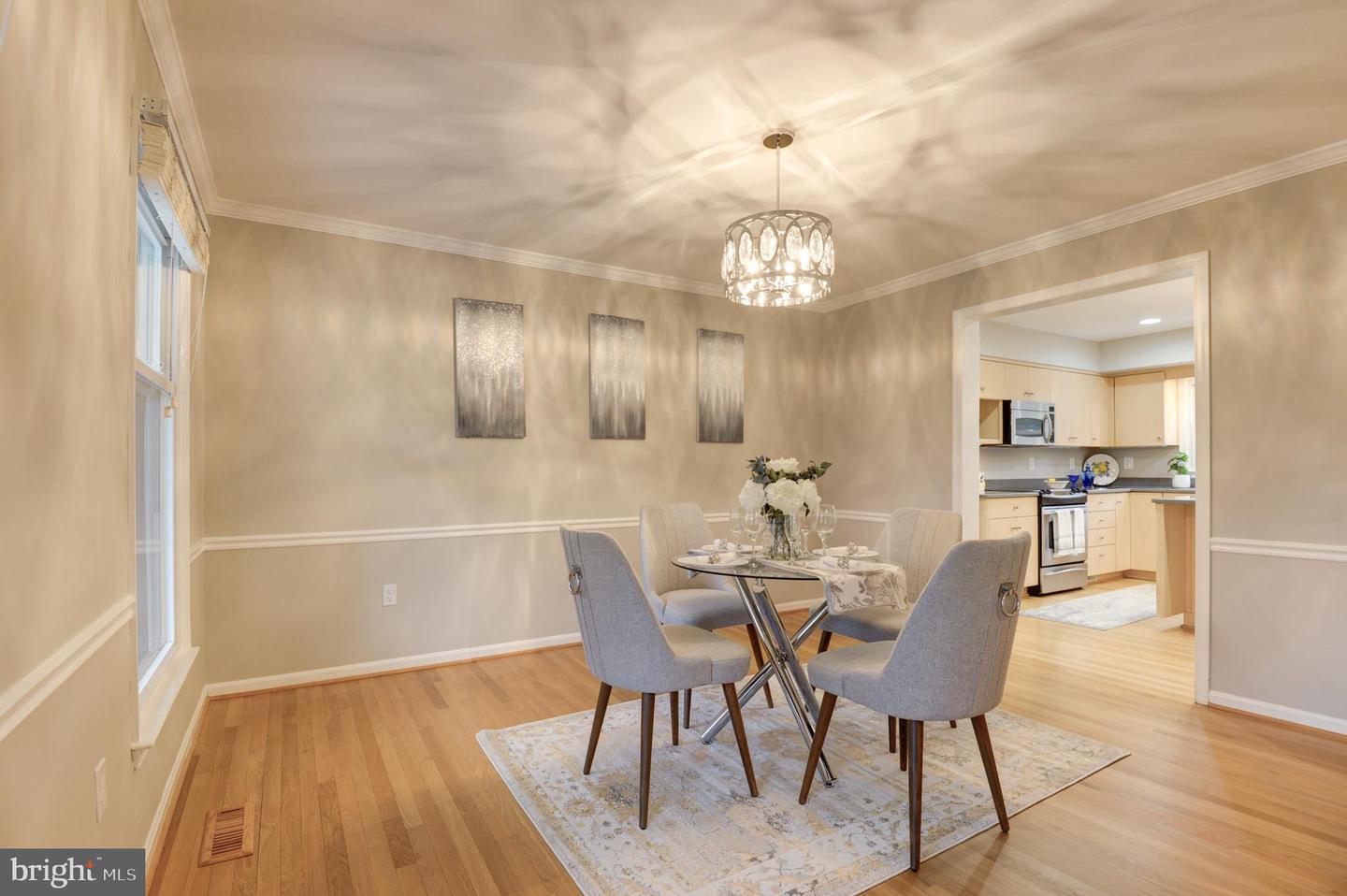10859 Meadow Pond Ln