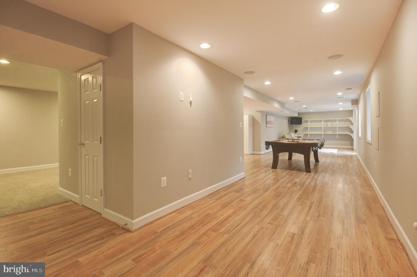 10859 Meadow Pond Ln