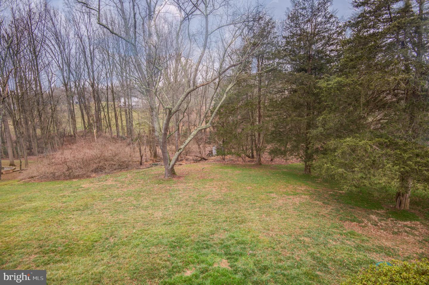 10859 Meadow Pond Ln