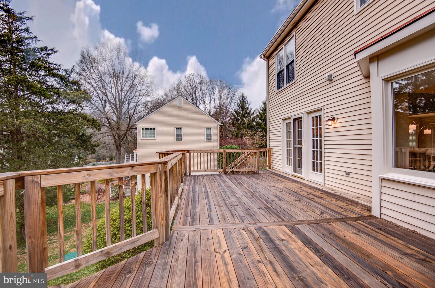 10859 Meadow Pond Ln