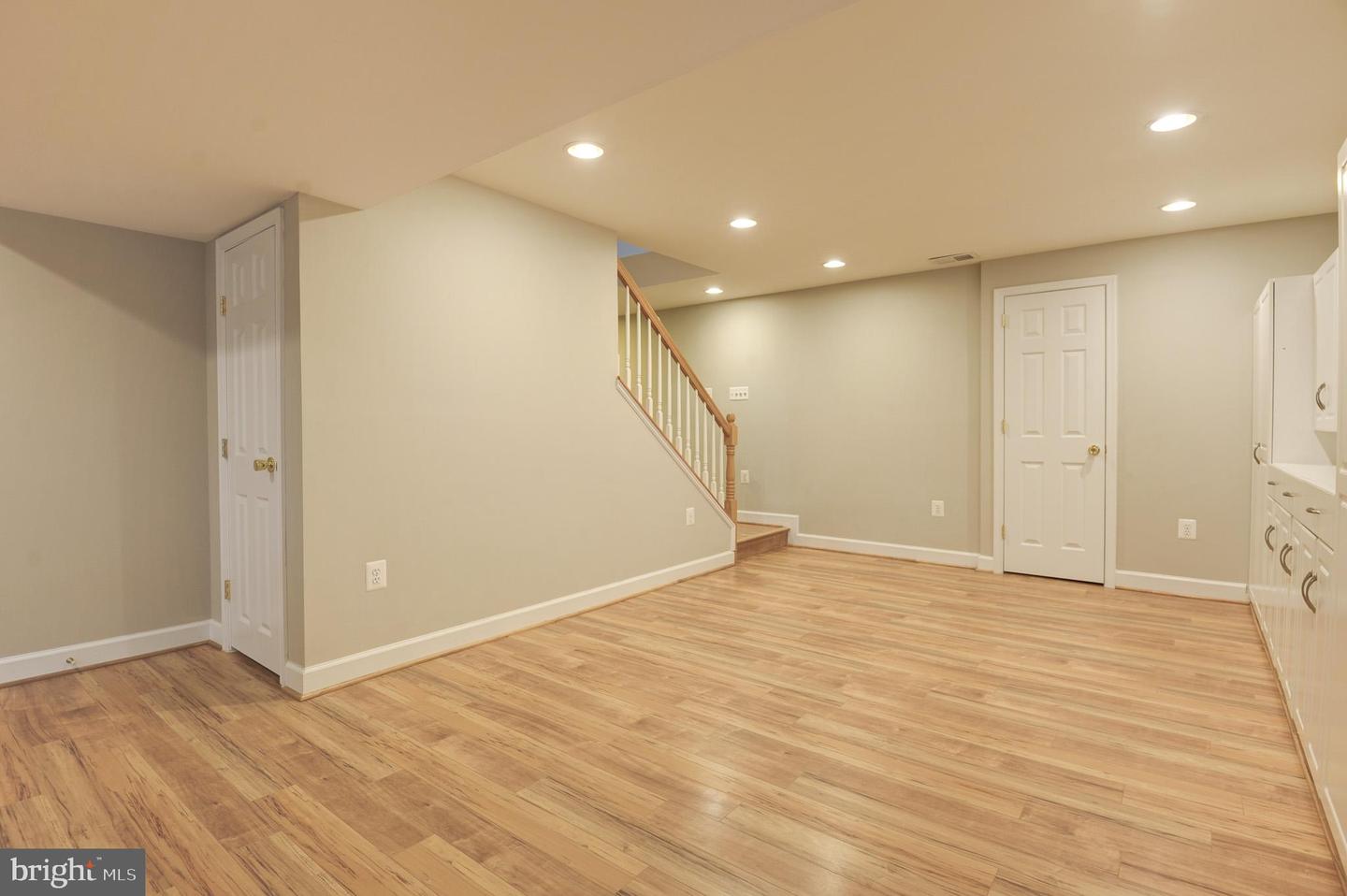 10859 Meadow Pond Ln
