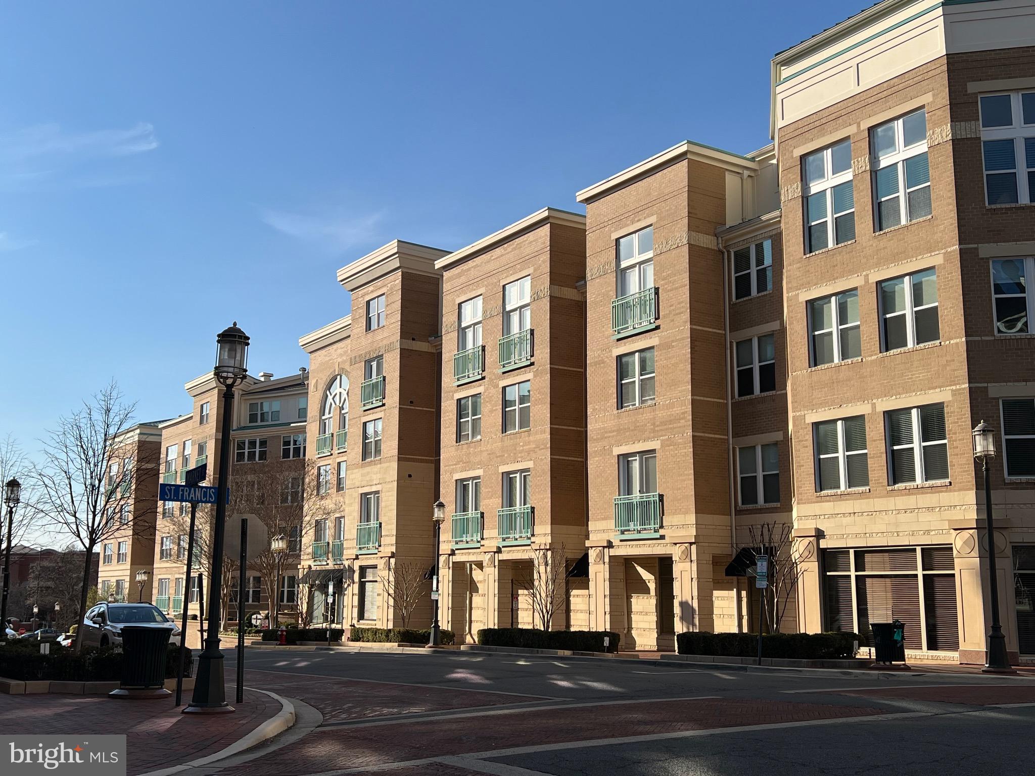 12000 Market St #324