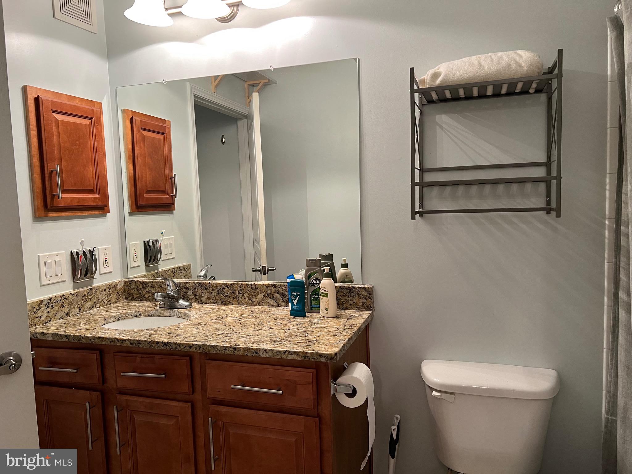 12000 Market St #324