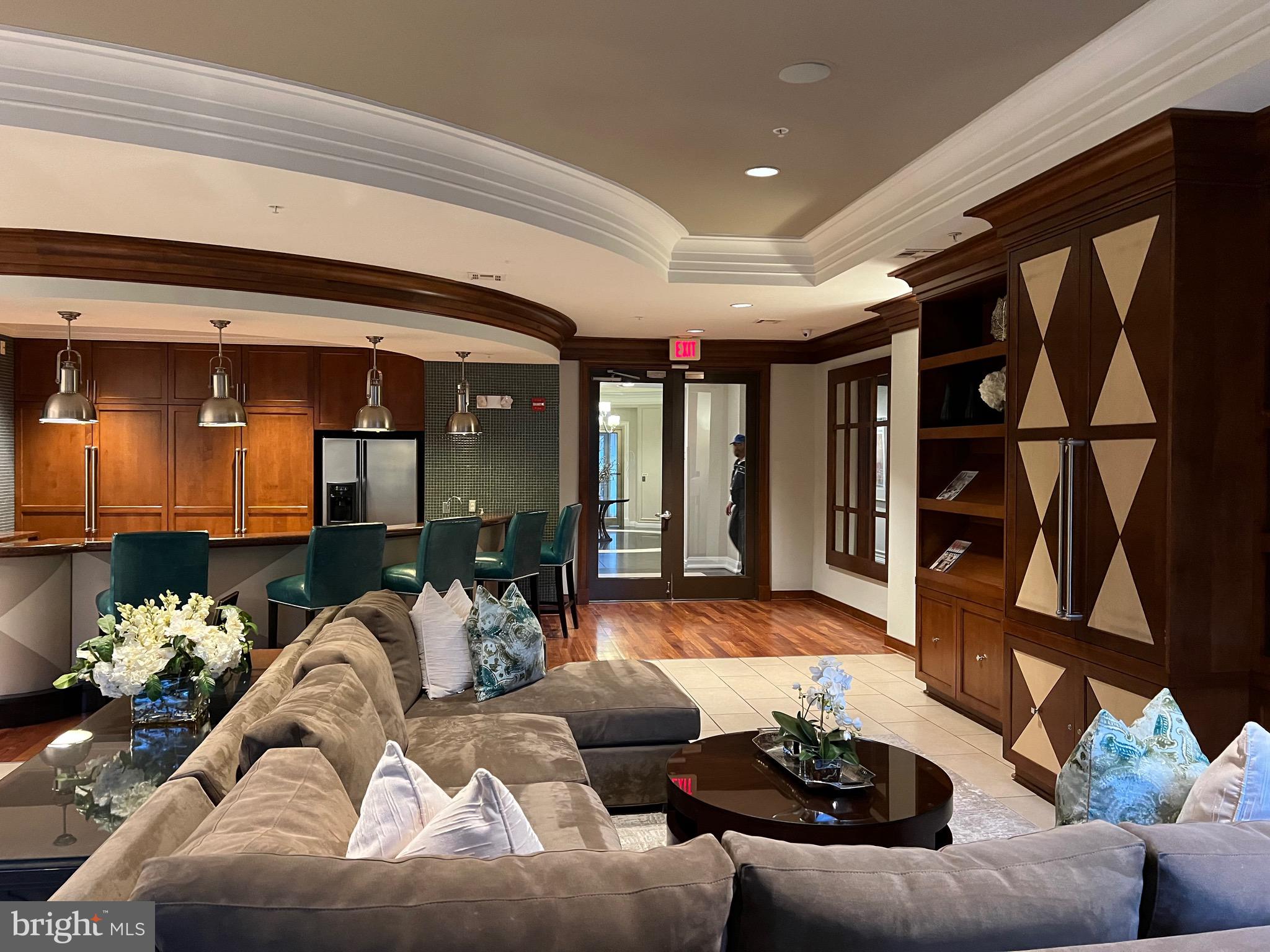 12000 Market St #324