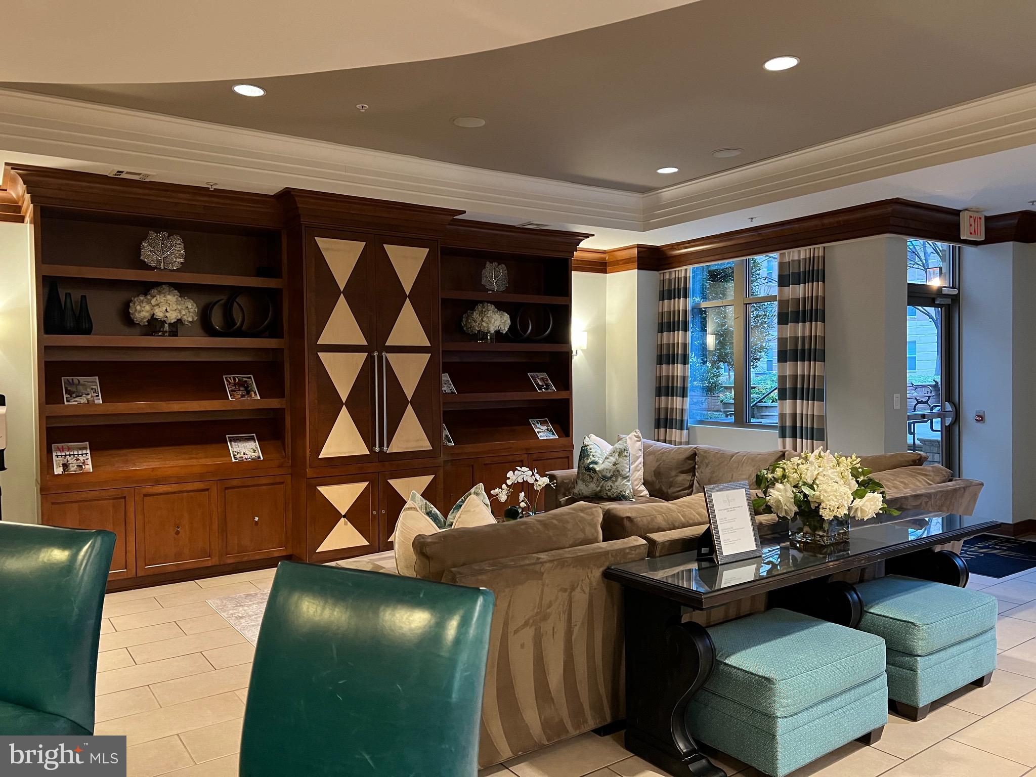 12000 Market St #324