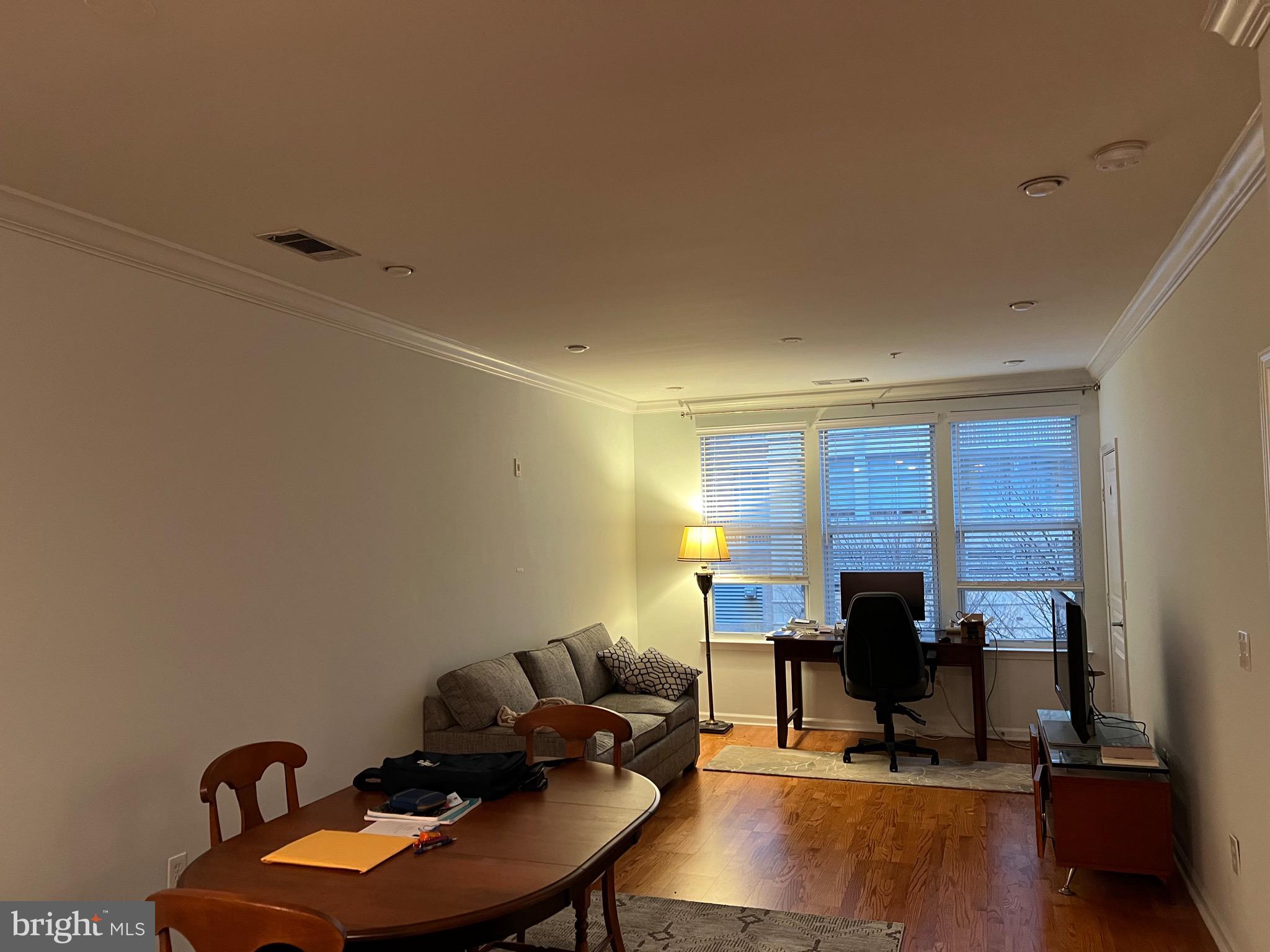 12000 Market St #324