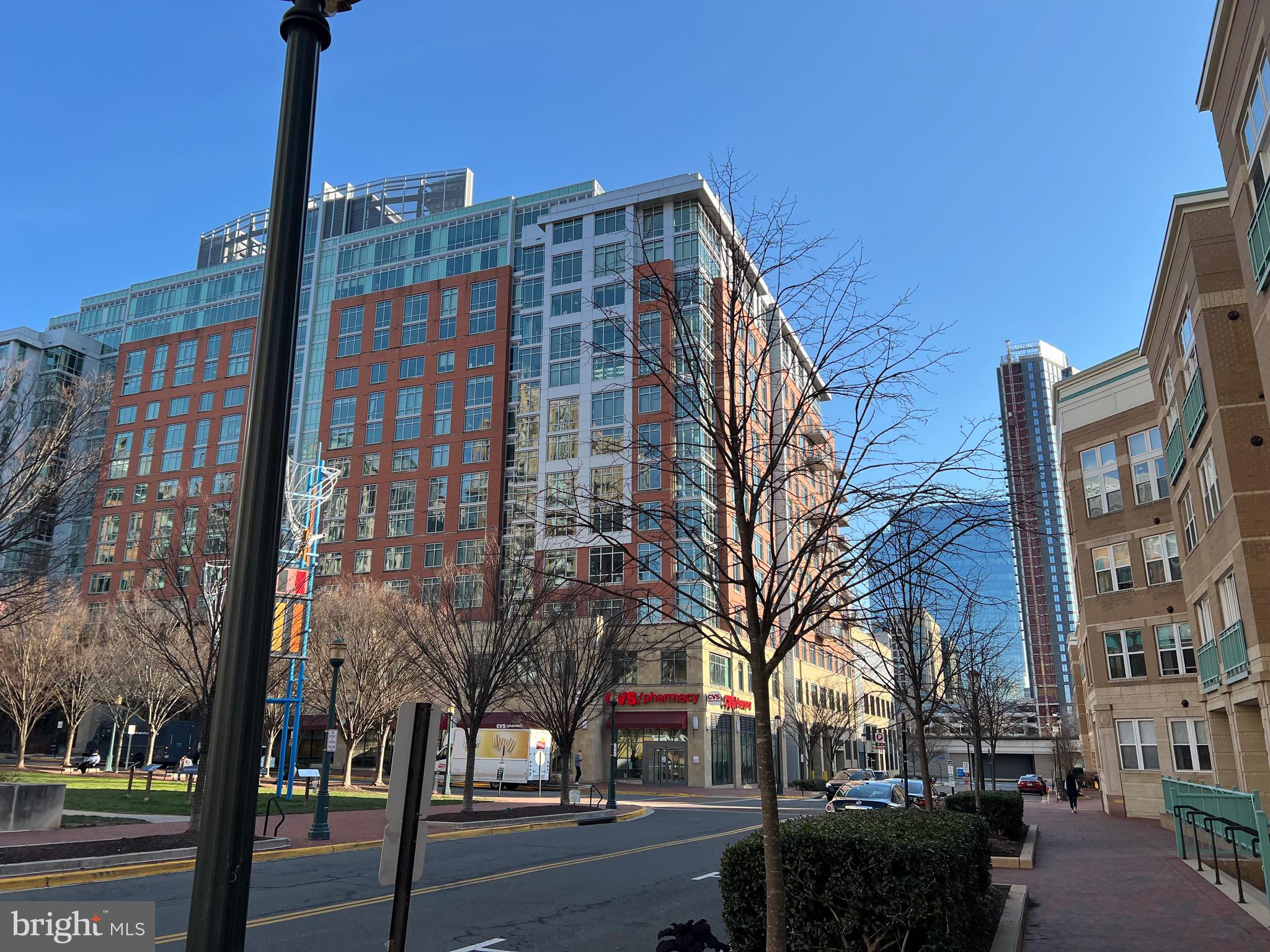 12000 Market St #324