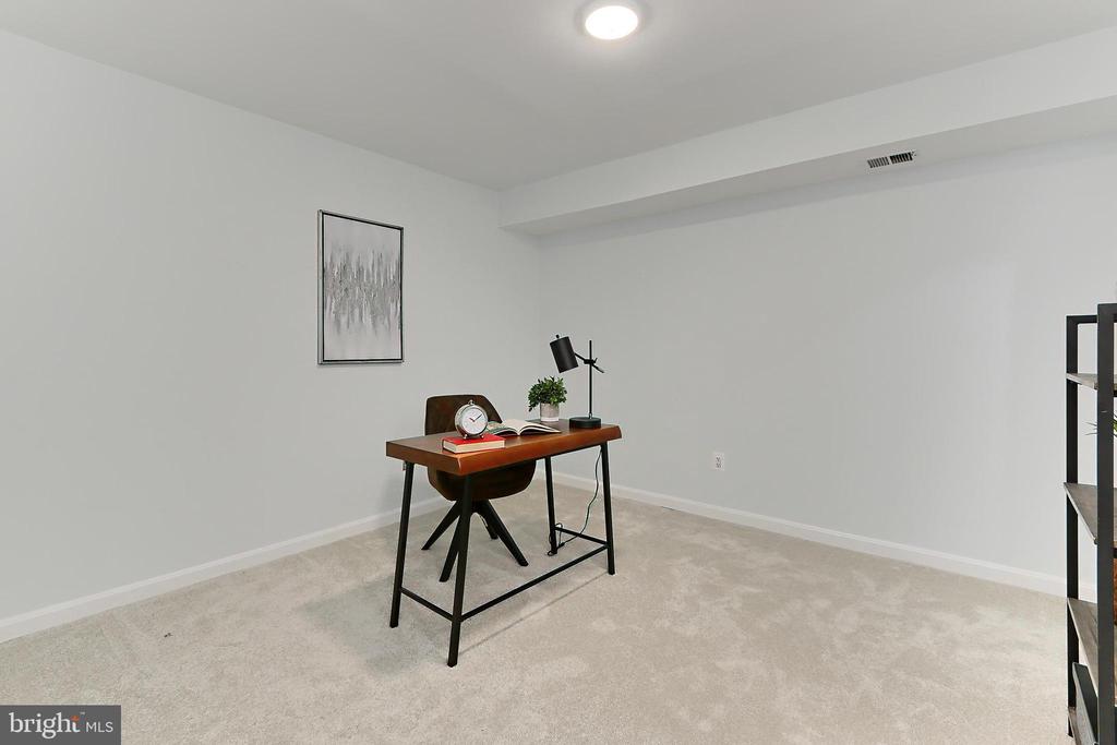 12506 N Lake Ct