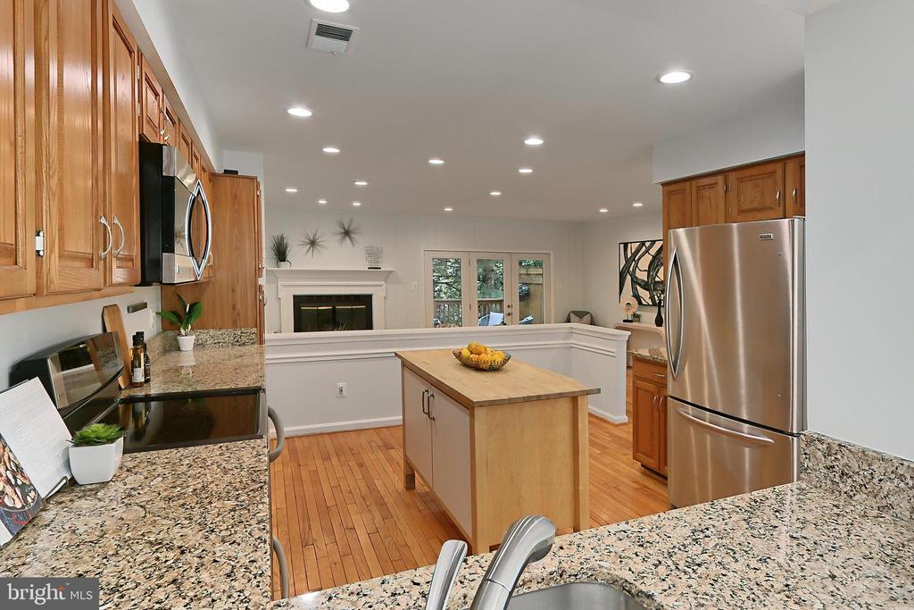 12506 N Lake Ct