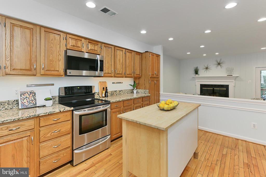 12506 N Lake Ct