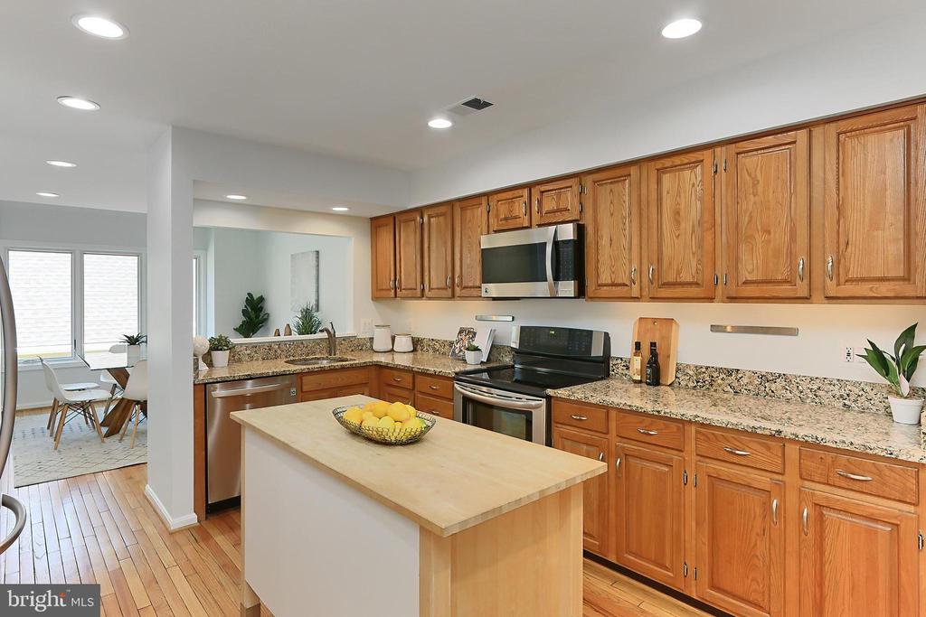 12506 N Lake Ct