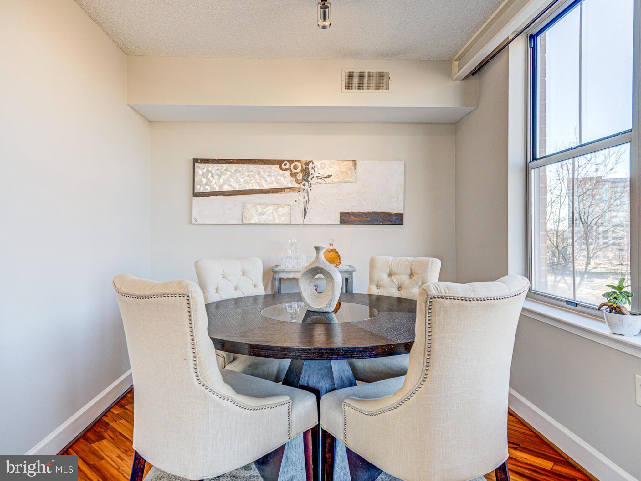 11800 Sunset Hills Rd #707