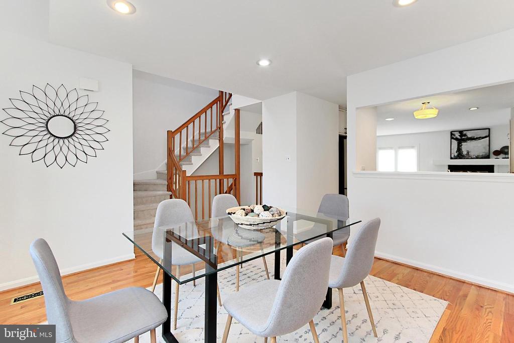 12517 North Lake Ct