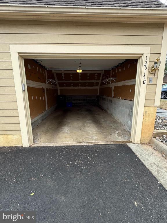 12517 North Lake Ct