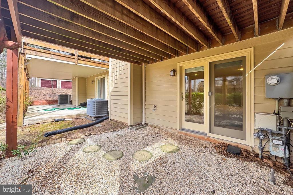 12517 North Lake Ct