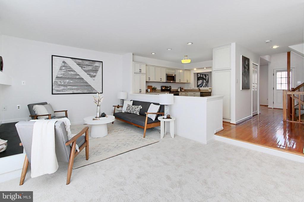12517 North Lake Ct